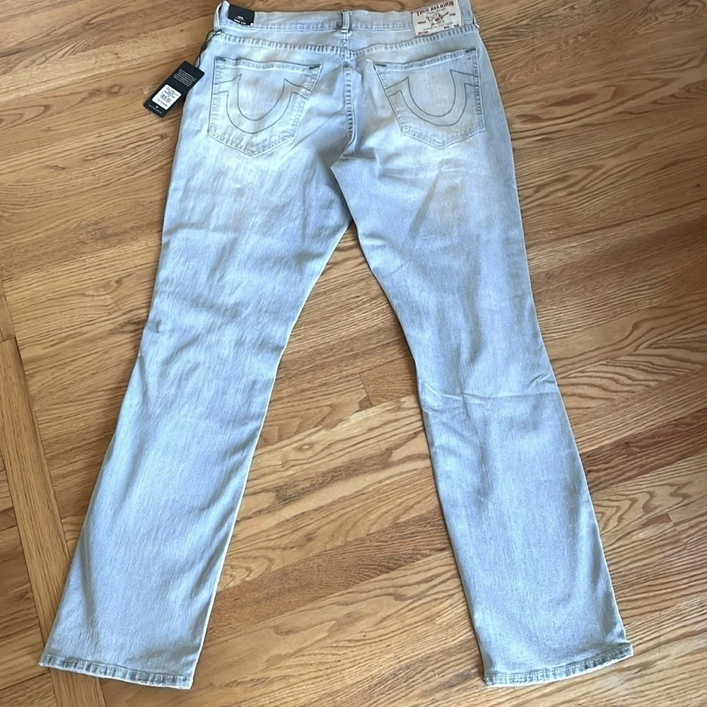 True Religion Geno Relaxed Slim Straight Jean Light Green stitch Men 34 X 32 NEW